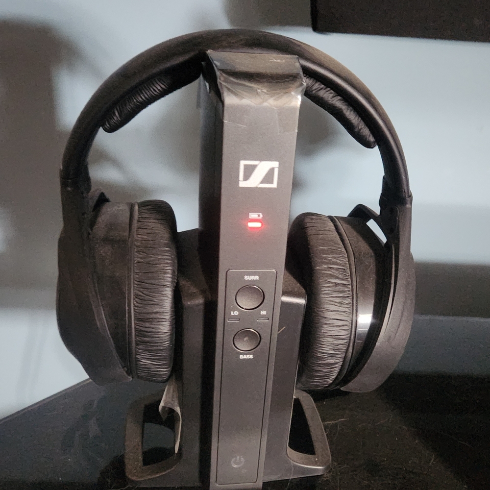 Sennheiser Wireless Headphones with Charging Stand